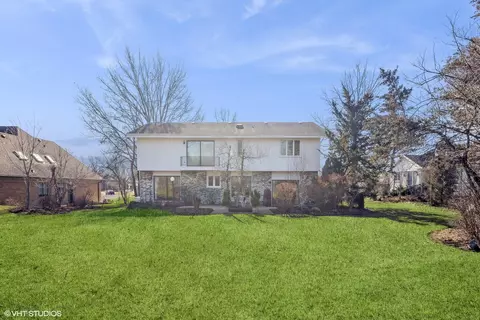 Exterior - 8129 Kathryn Ct, Burr Ridge, IL 60527 photo 9 of 11