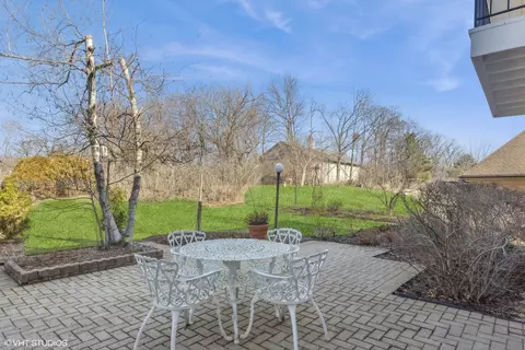 Exterior - 8129 Kathryn Ct, Burr Ridge, IL 60527 photo 6 of 11