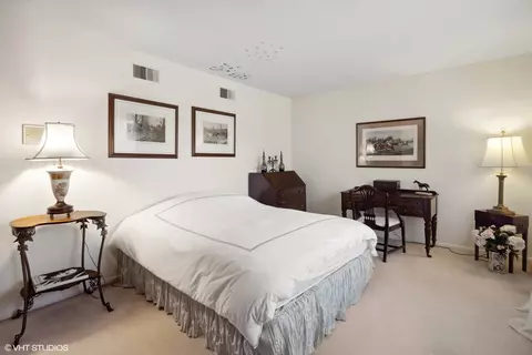 Bedroom - 8129 Kathryn Ct, Burr Ridge, IL 60527 photo 2 of 4