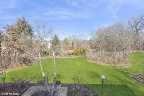 Exterior - 8129 Kathryn Ct, Burr Ridge, IL 60527 photo 10 of 11
