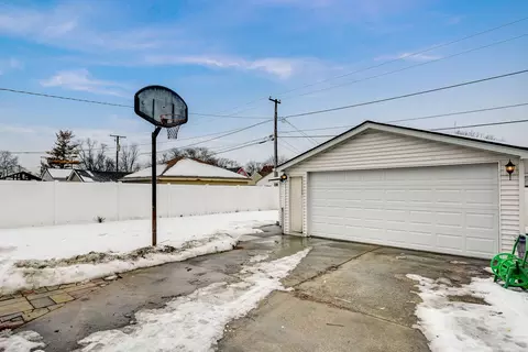 Exterior - 2925 S 13th Ave, Broadview, IL 60155 photo 6 of 15