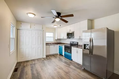 Kitchen - 2925 S 13th Ave, Broadview, IL 60155 photo 2 of 3