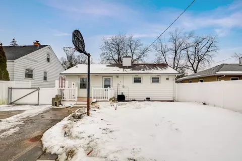 Exterior - 2925 S 13th Ave, Broadview, IL 60155 photo 12 of 15