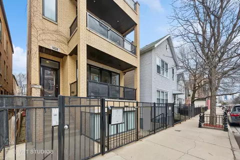 1424 W Walton St #3, Chicago, IL 60642