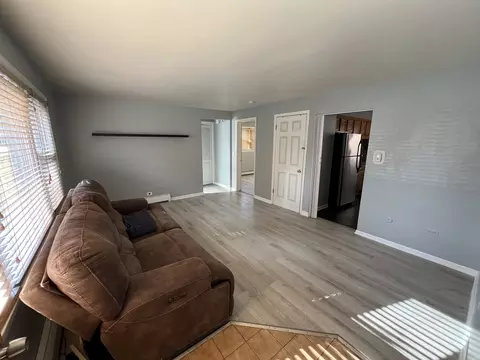 Living - 3517 Harlem Ave #1C, Berwyn, IL 60402 photo 2 of 5