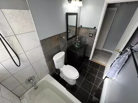 Bath - 3517 Harlem Ave #1C, Berwyn, IL 60402 photo 2 of 2