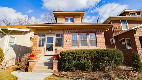 1016 Hayes Ave, Oak Park, IL 60302