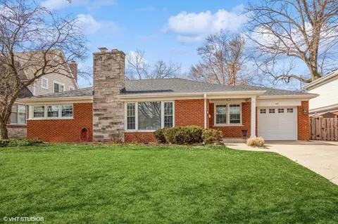 614 S Vail Ave, Arlington Heights, IL 60005