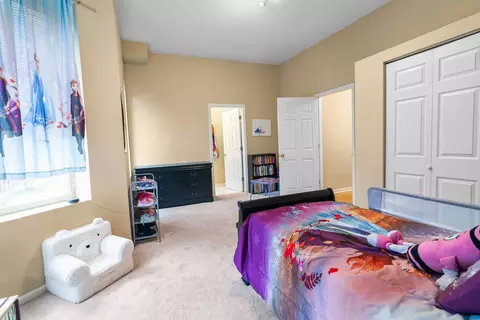 Bedroom - 735 E 50th St #3, Chicago, IL 60615 photo 4 of 4