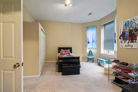 Living - 735 E 50th St #3, Chicago, IL 60615 photo 2 of 2