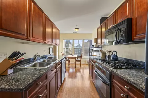 255 E Liberty Dr #604-2, Wheaton, IL 60187 photo 11