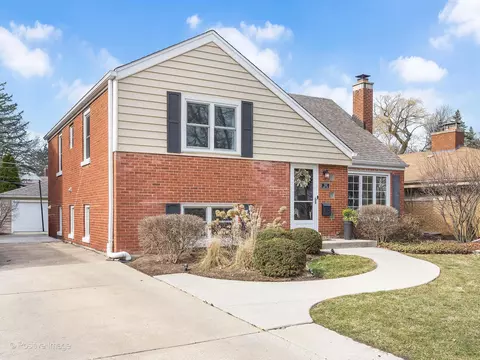 330 Dover Ave, La Grange Park, IL 60526