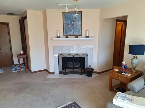 601 N Main St #3S, Normal, IL 61761 photo 8