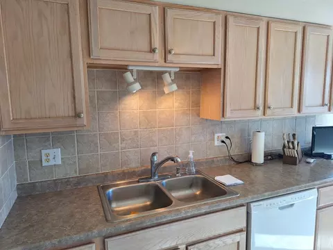601 N Main St #3S, Normal, IL 61761 photo 3