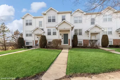 225 Holiday Ln #225, Hainesville, IL 60073