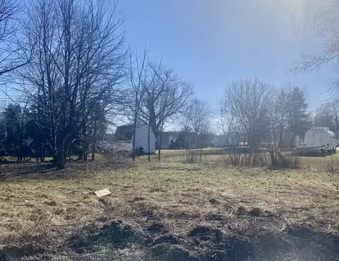 6 Fishook Bay, Lakemoor, IL 60051