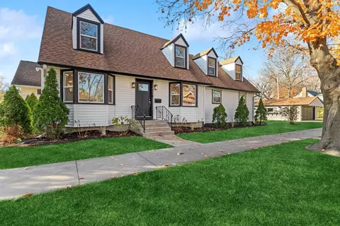 6120 Crain St, Morton Grove, IL 60053
