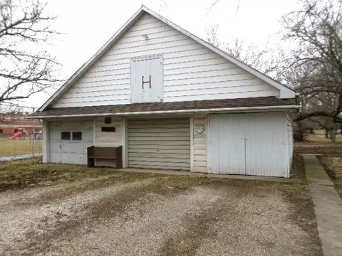 Exterior - 147 Walnut St, Seneca, IL 61360 photo 6 of 6