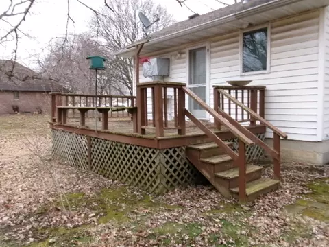 Exterior - 147 Walnut St, Seneca, IL 61360 photo 4 of 6