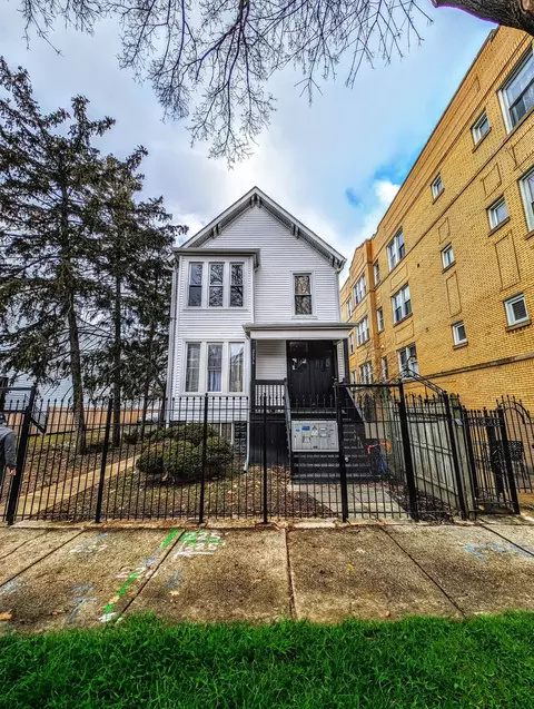2036 N Spaulding Ave, Chicago, IL 60647