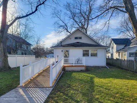 Exterior - 506 7th St, Mazon, IL 60444 photo 4 of 5