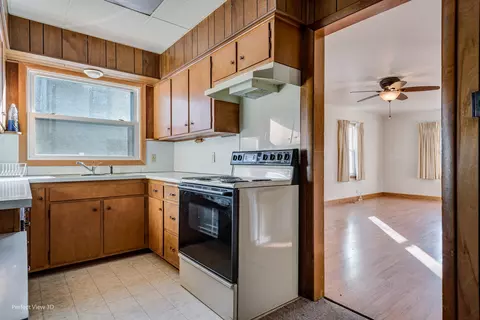 Kitchen - 506 7th St, Mazon, IL 60444 photo 2 of 3