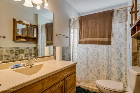 Bath - 506 7th St, Mazon, IL 60444 photo 1 of 1