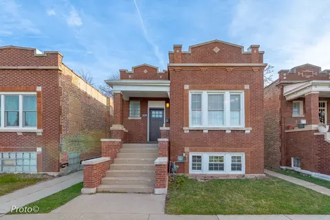 2429 S 58th Ct, Cicero, IL 60804