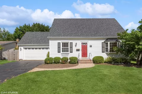 106 Lloyd St, Cary, IL 60013