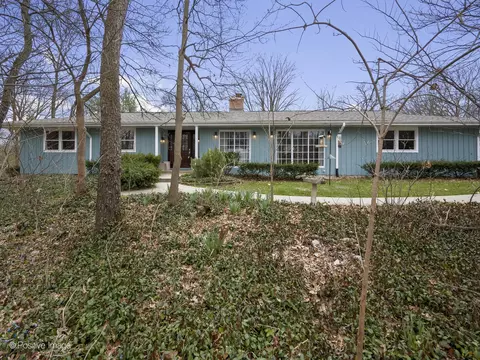 28 W711 Indian Knoll Rd, West Chicago, IL 60185