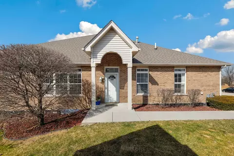 19216 Crescent Dr, Mokena, IL 60448