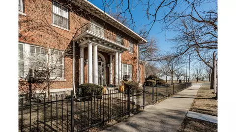6756 S South Shore Dr, Chicago, IL 60649