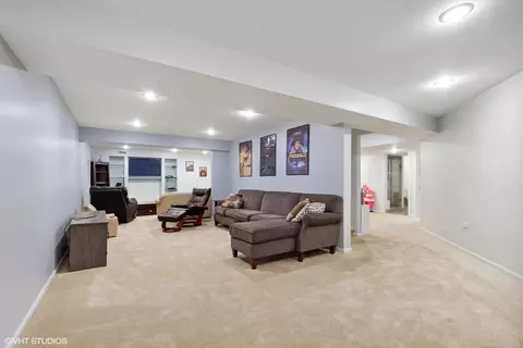 Living - 2250 Ottawa St, Des Plaines, IL 60016 photo 6 of 6