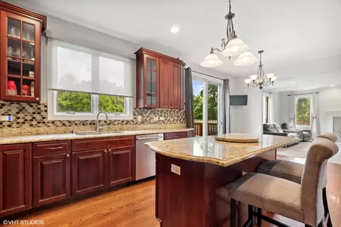 Kitchen - 2250 Ottawa St, Des Plaines, IL 60016 photo 3 of 4