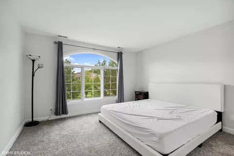 Bedroom - 2250 Ottawa St, Des Plaines, IL 60016 photo 7 of 7