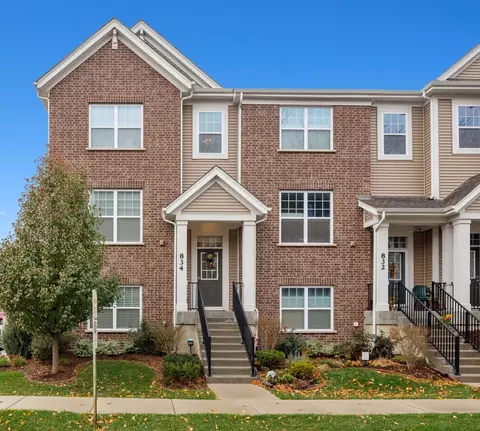 834 Center St, Des Plaines, IL 60016