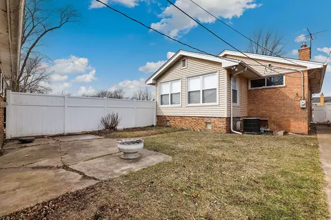 Exterior - 10905 S Lowe Ave, Chicago, IL 60628 photo 4 of 5