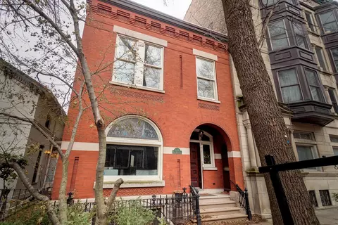 633 W Belden Ave, Chicago, IL 60614