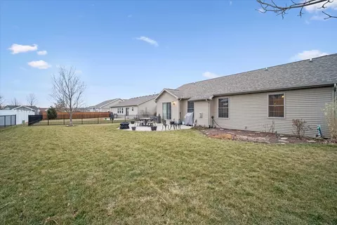 Exterior - 2432 Corinth Ln, Normal, IL 61761 photo 4 of 4