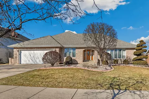 9218 Almond Ln, Tinley Park, IL 60487