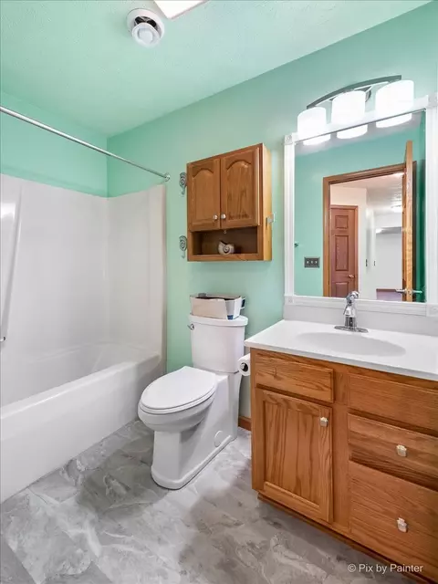 Bath - 1786 Gainsboro Ave, Davis, IL 61019 photo 4 of 4