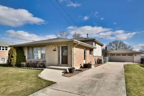 9313 Sayre Ave, Oak Lawn, IL 60453