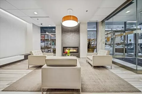 Living - 41 E 8th St #1606, Chicago, IL 60605 photo 2 of 2