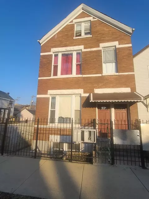 4727 S Honore St, Chicago, IL 60609