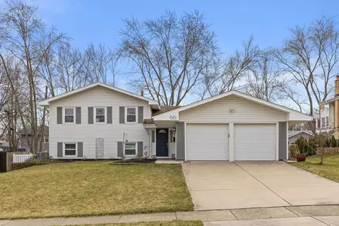 21 W661 Buckingham Rd, Glen Ellyn, IL 60137