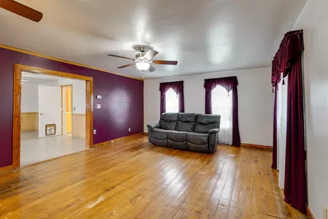 305 E Douglas St, Carlock, IL 61725 photo 17