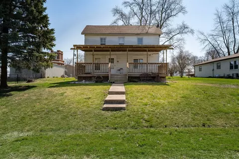 305 E Douglas St, Carlock, IL 61725