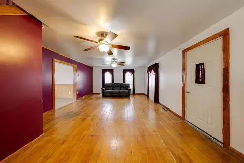 305 E Douglas St, Carlock, IL 61725 photo 23