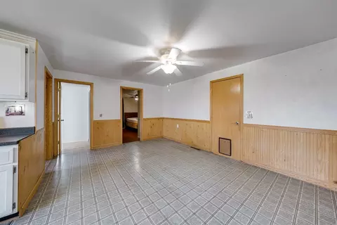 305 E Douglas St, Carlock, IL 61725 photo 5