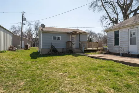 305 E Douglas St, Carlock, IL 61725 photo 38